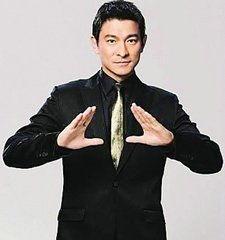 男明星八字,揭秘男明星八字中的命运密码